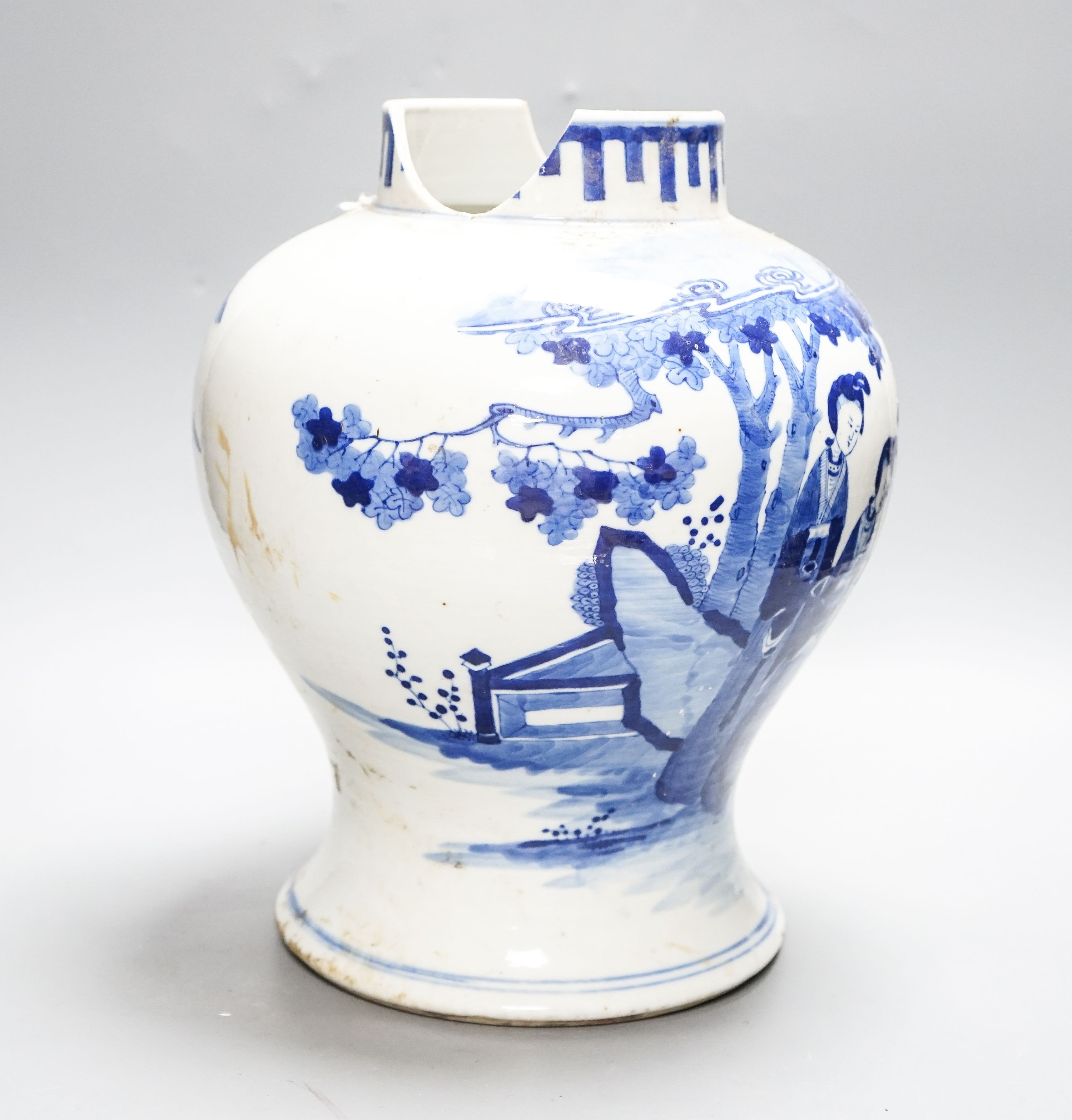 A large 19th century Chinese blue and white vase, damaged 31cm - Image 2 of 5