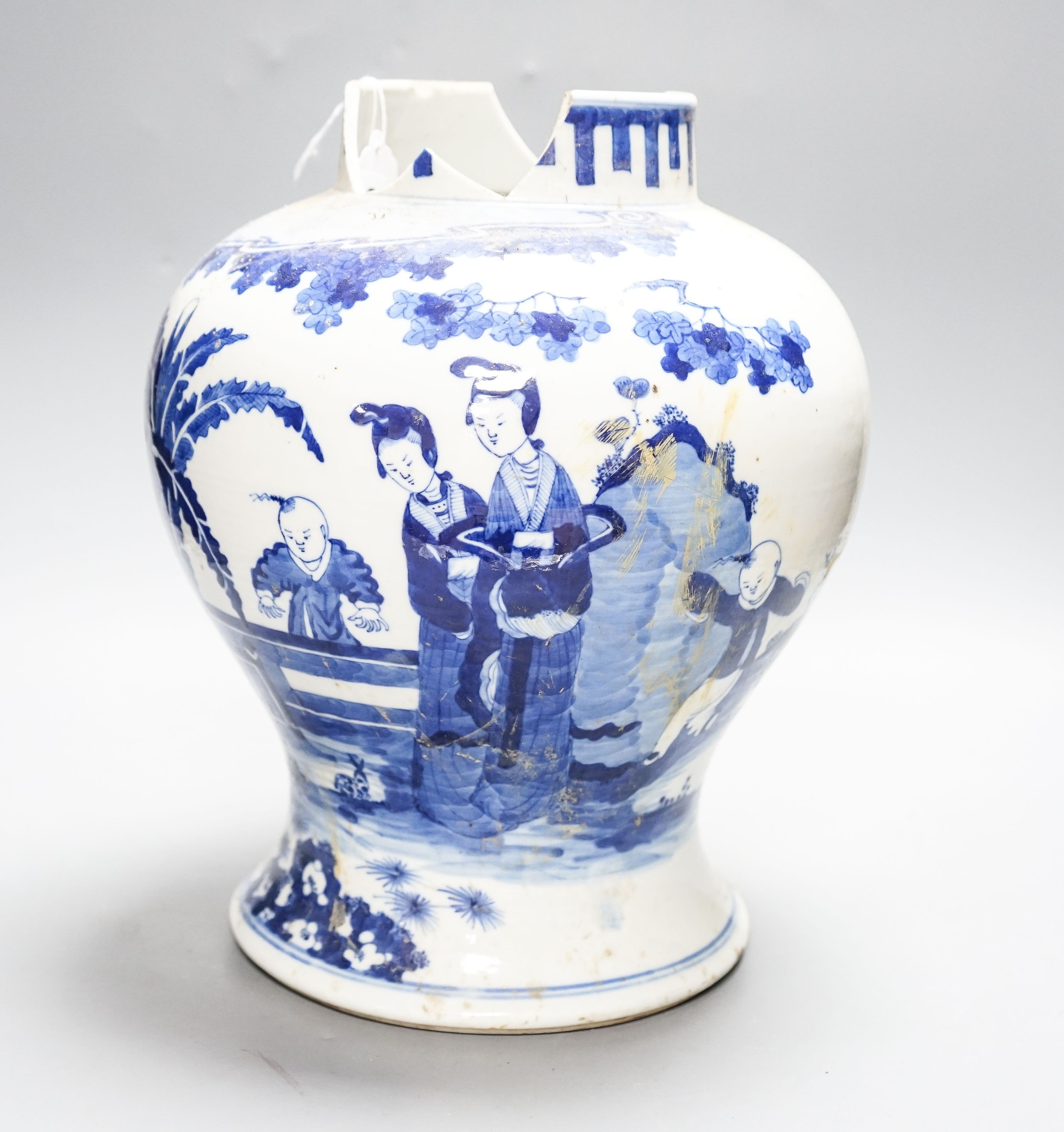 A large 19th century Chinese blue and white vase, damaged 31cm - Image 4 of 5