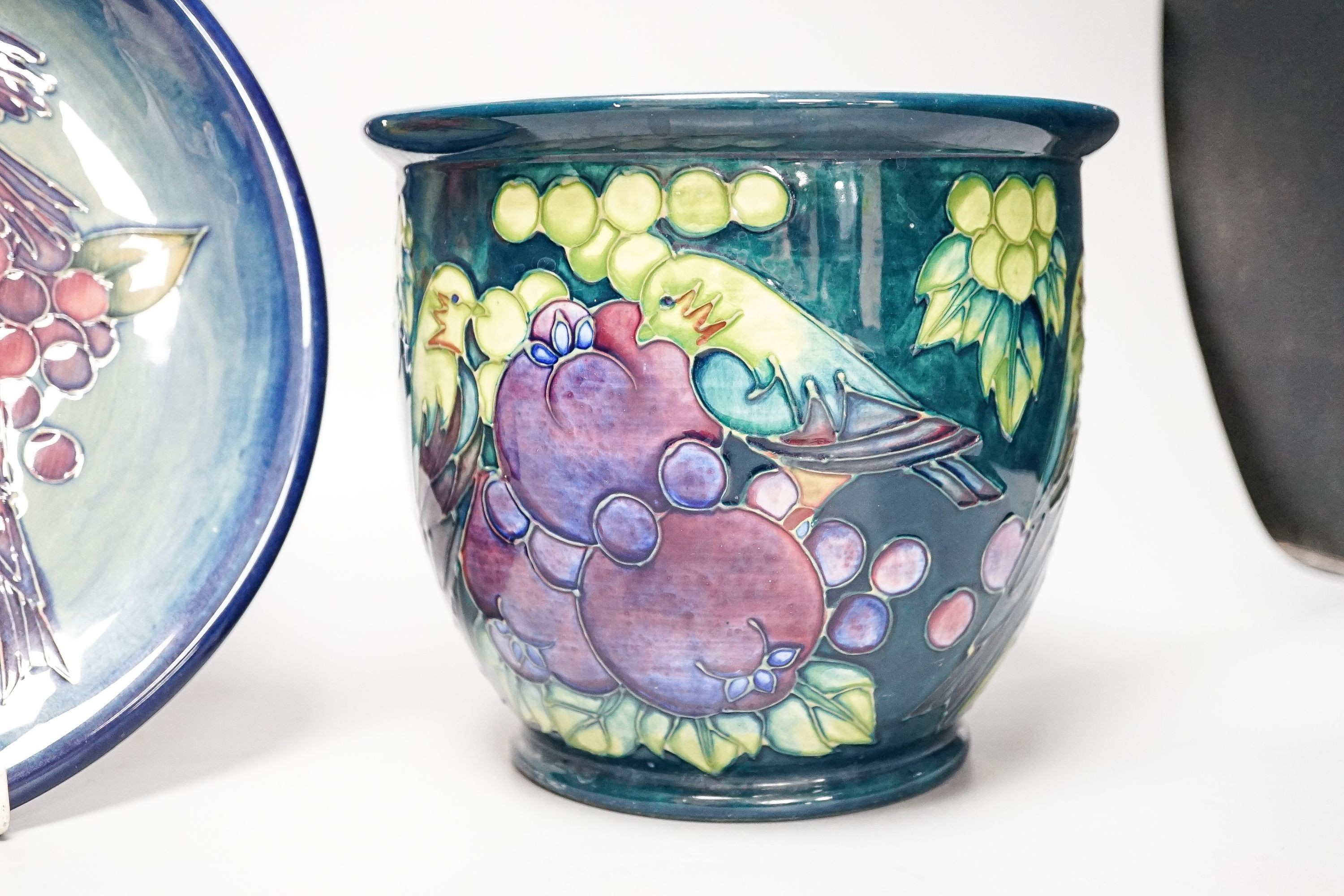 A Moorcroft Finches pattern jardiniere, 16cm high, and a similar Moorcroft dish, circa 1990's - Image 3 of 7