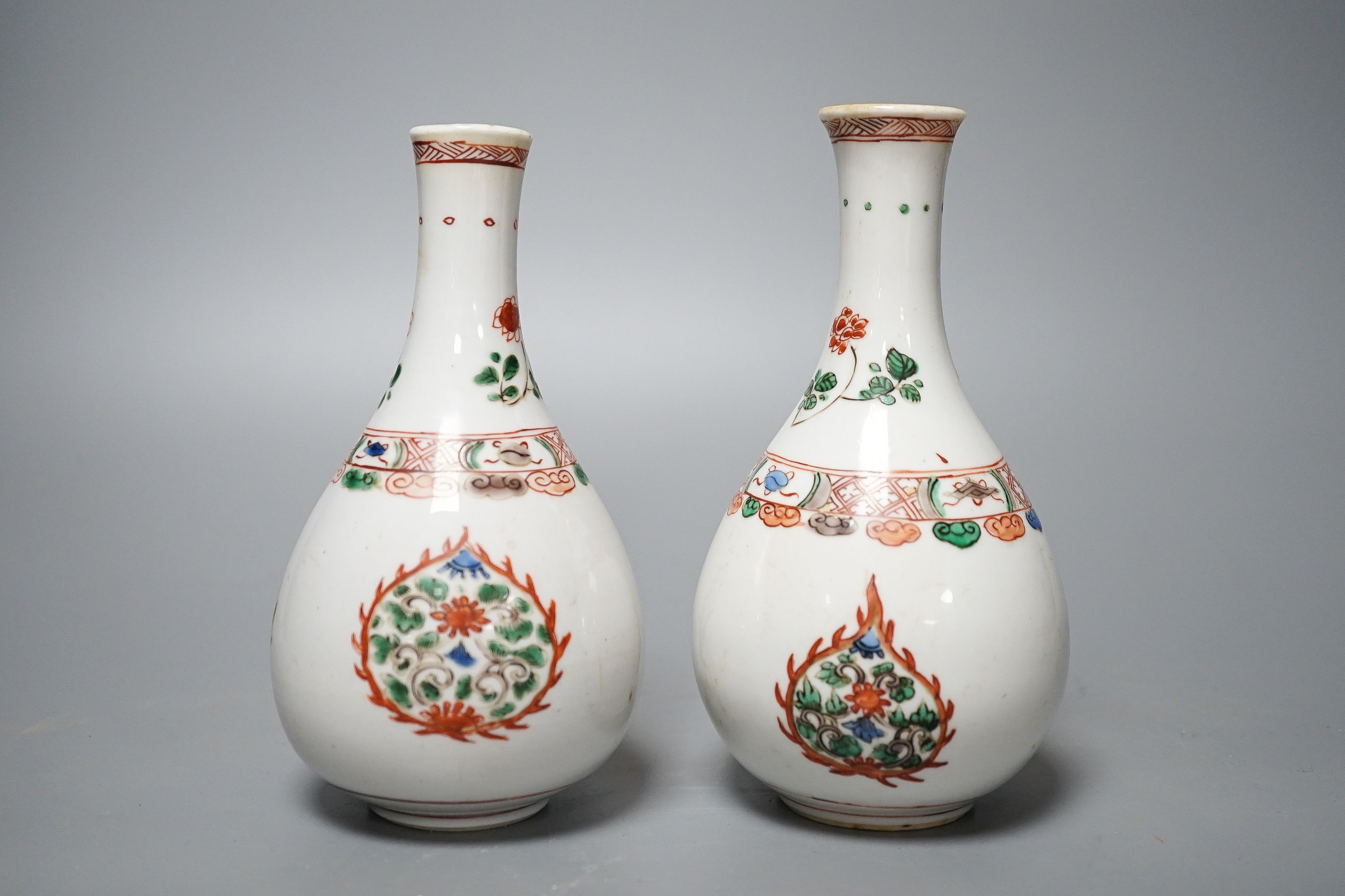 Two Chinese famille verte bottle vases, Kangxi period. 17cm - Image 3 of 5