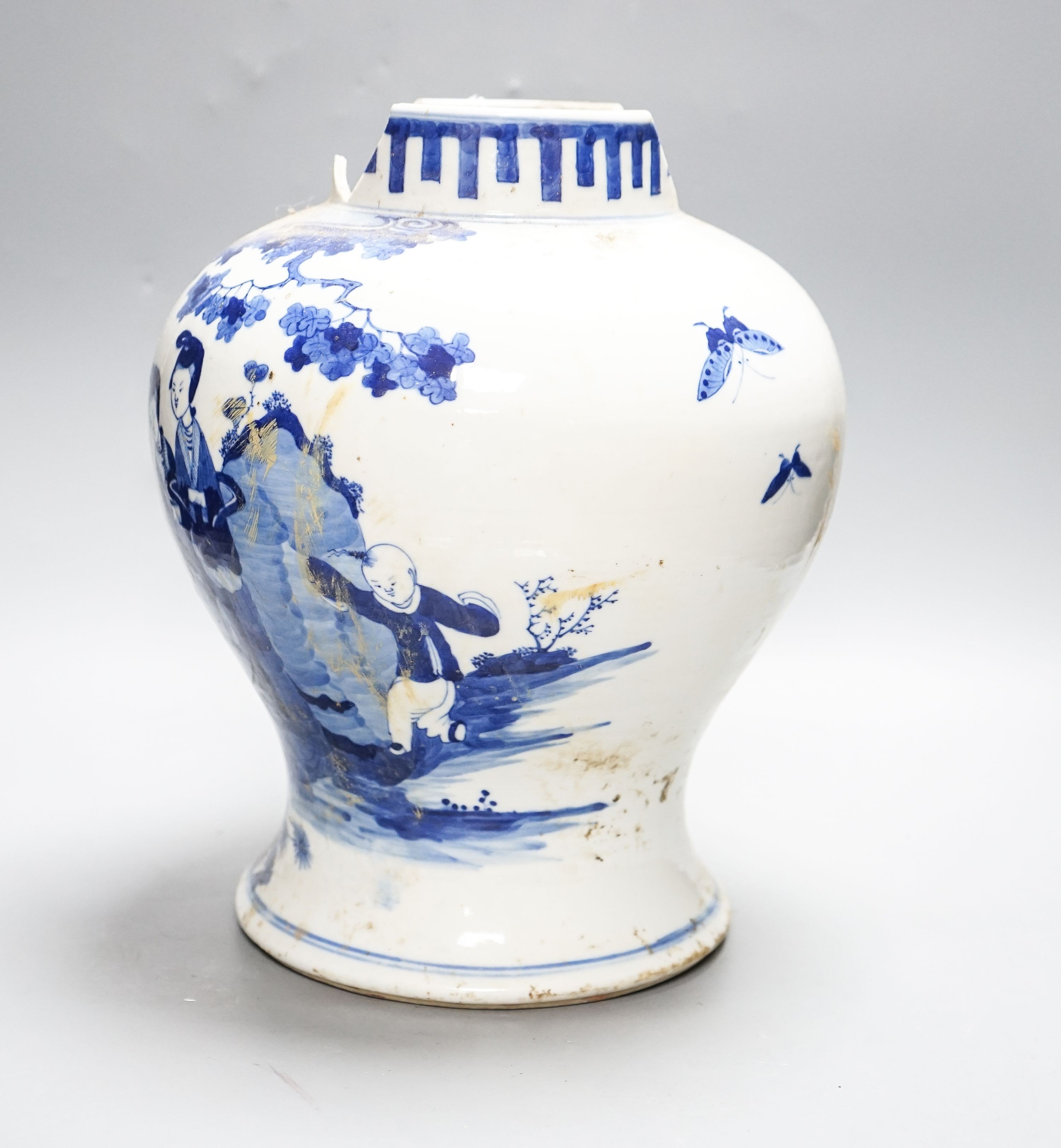 A large 19th century Chinese blue and white vase, damaged 31cm - Image 3 of 5