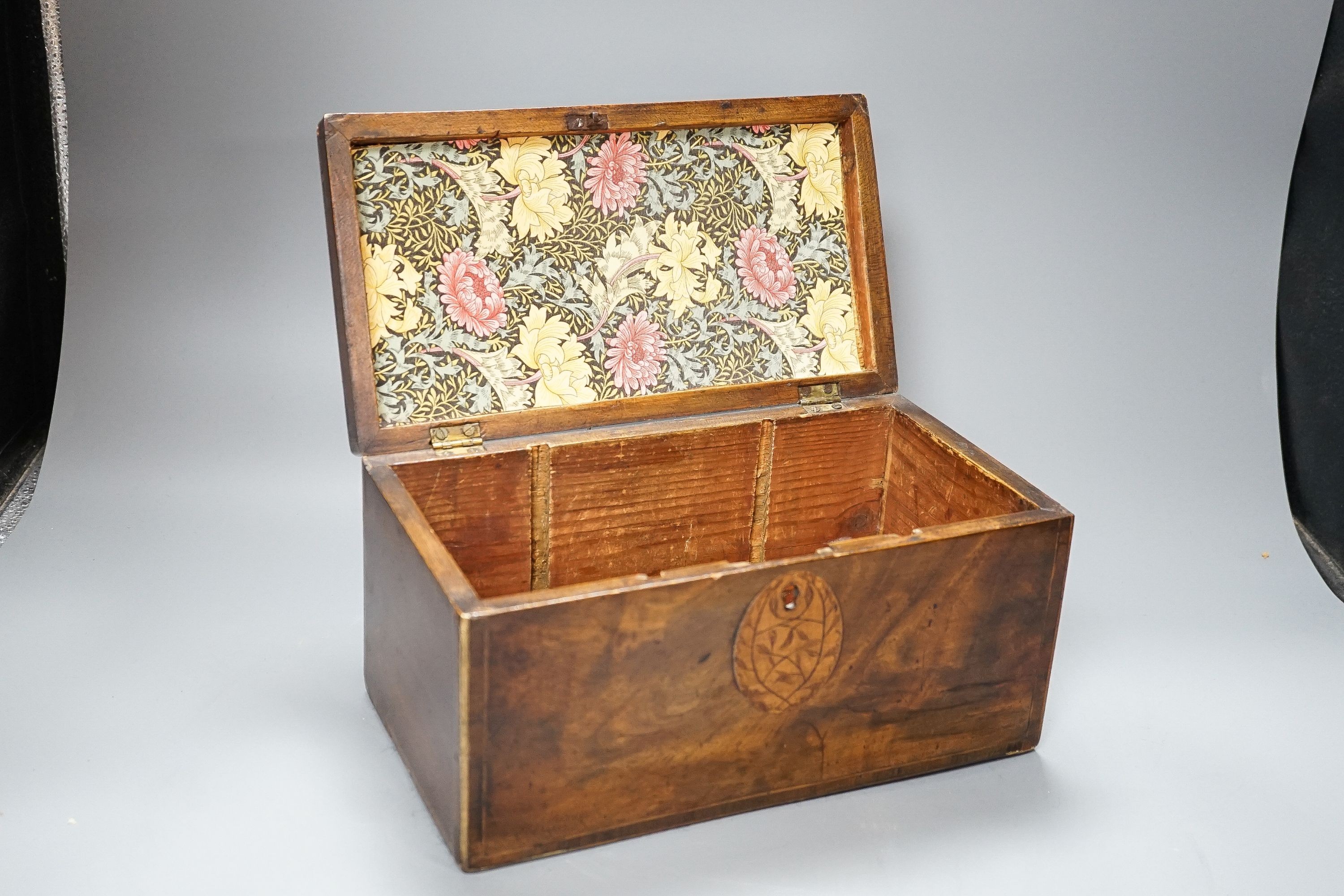 A George III inlaid mahogany tea caddy, lacking interior, 28cm - Image 3 of 5