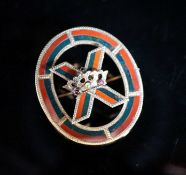 A Victorian yellow metal, Scottish hardstone and cabochon set oval brooch, (stone missing), 45mm,