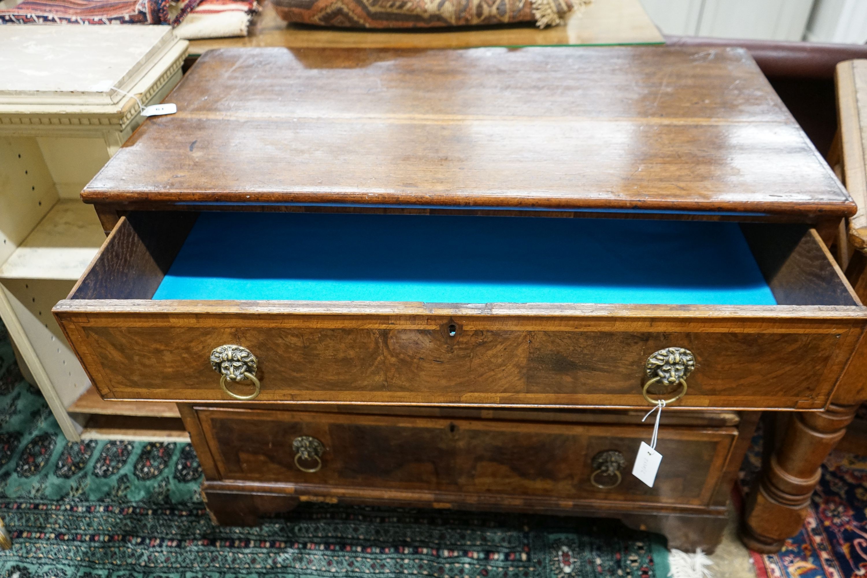 A walnut and oak chest of drawers, width 103cm, depth 52cm, height 82cm - Image 4 of 5