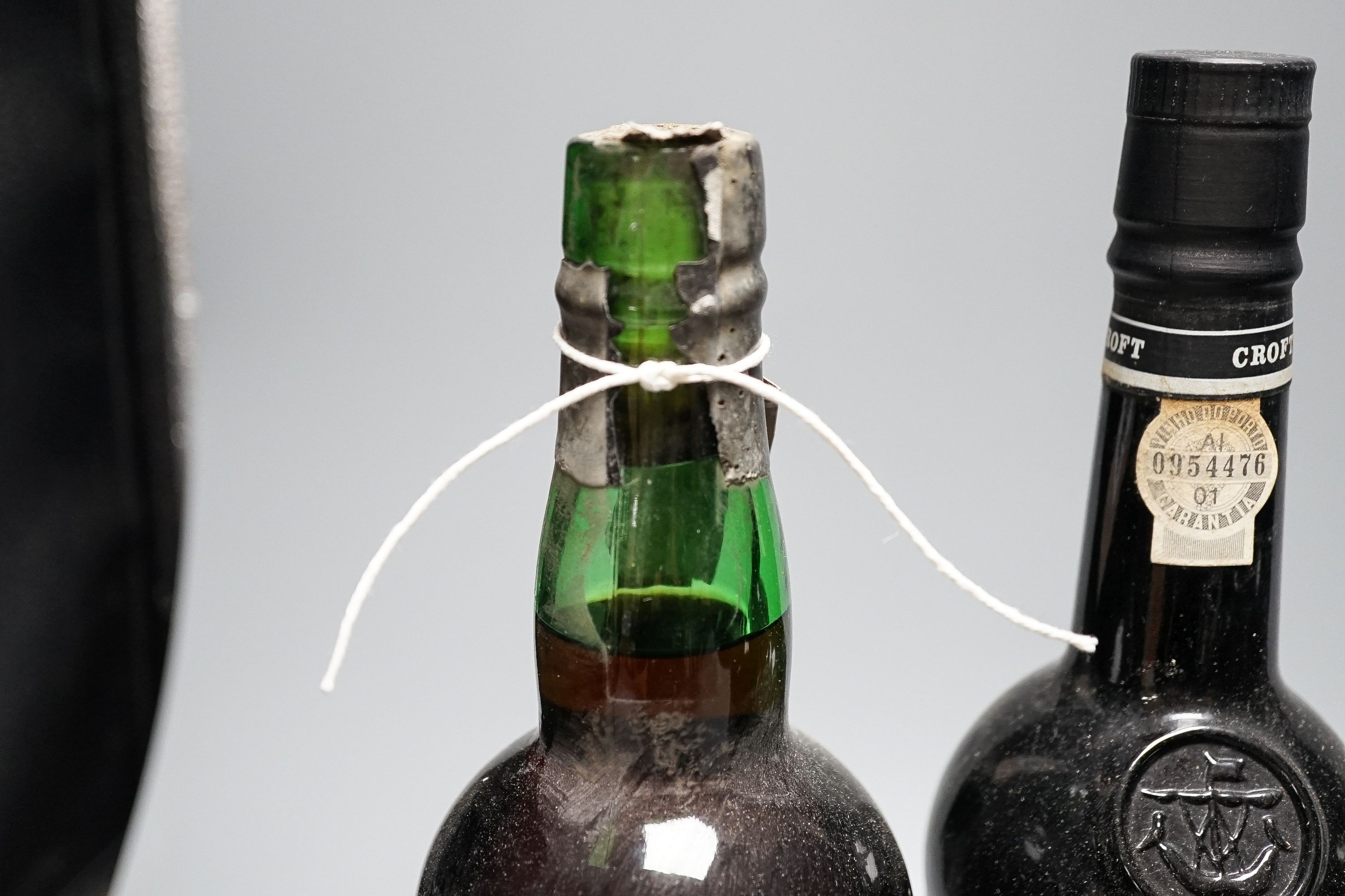 Five bottles - Kopke LBV (bottled 1986), Hutcheson LBV (bottled 1988), Feirraira LBV (bottled 1990), - Image 3 of 3