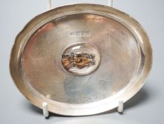 A George V silver oval dish with inset Essex crystal depicting two horse's heads, Frederick Thomas