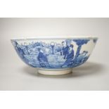 A Chinese blue and white bowl, 19th century 23cm