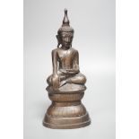 A Burmese bronze Buddha, 19th century 27cm