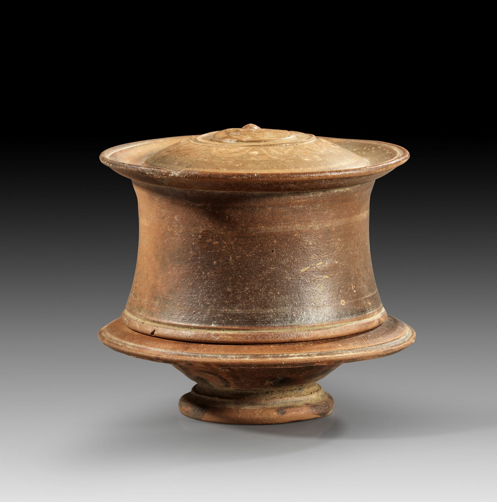 Hellenstic pyxis with lid.