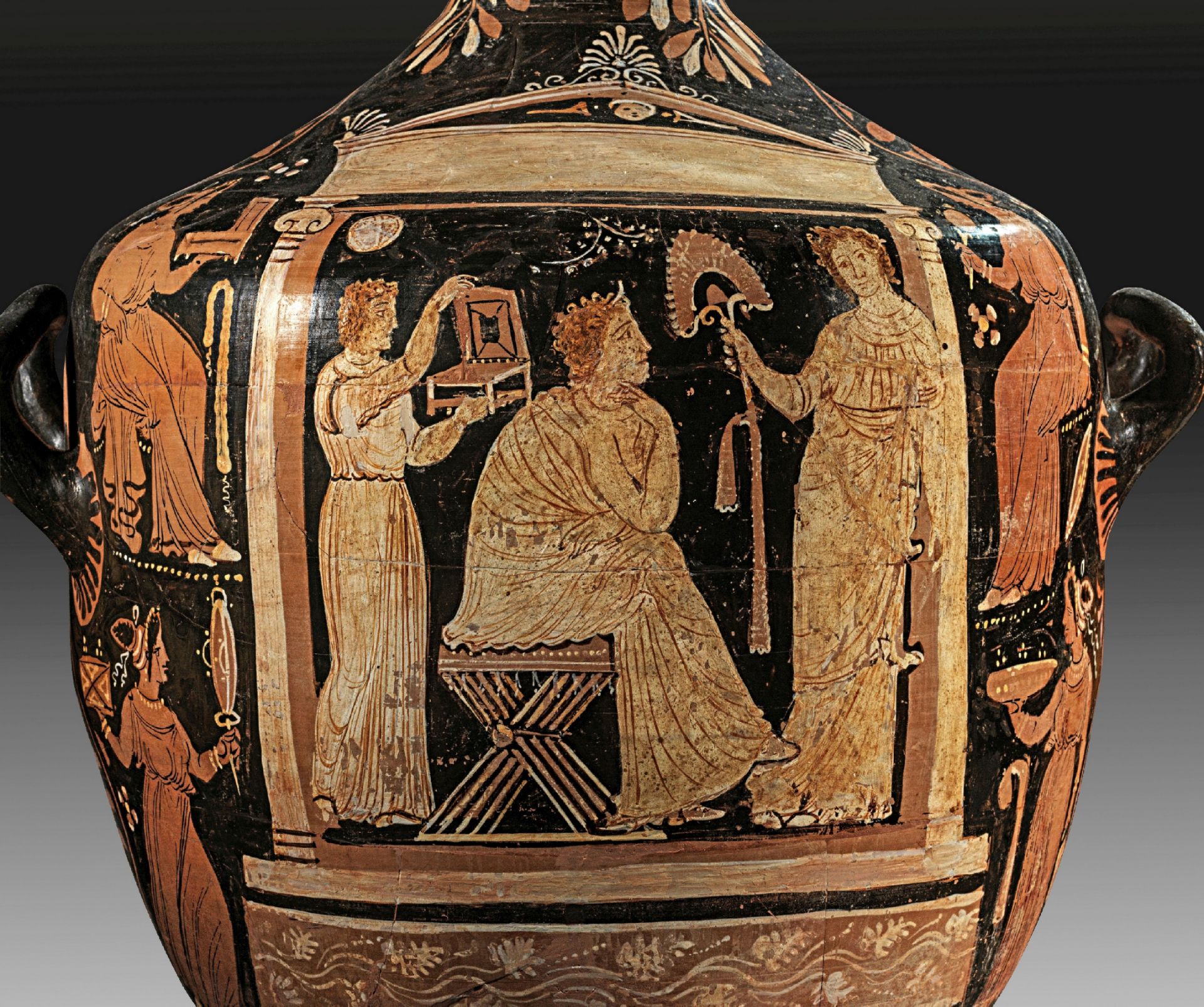 Monumental Apulian red-figure hydria. - Image 2 of 3