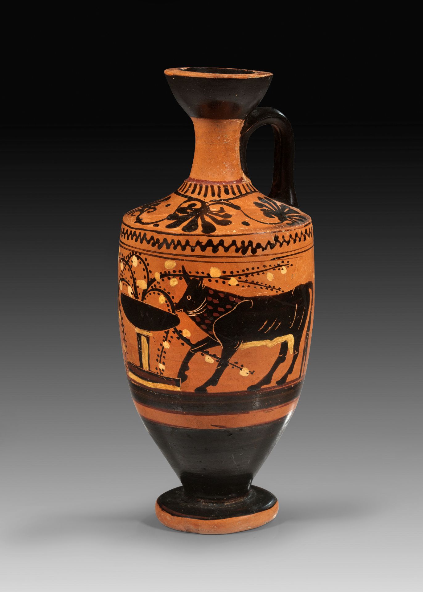 Attic black-figure shoulder lekythos of the Gela Painter. - Image 2 of 2