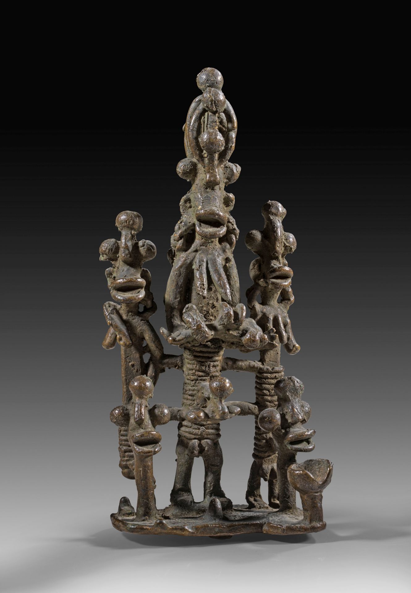 Kleine Bronzefigur der Yoruba.