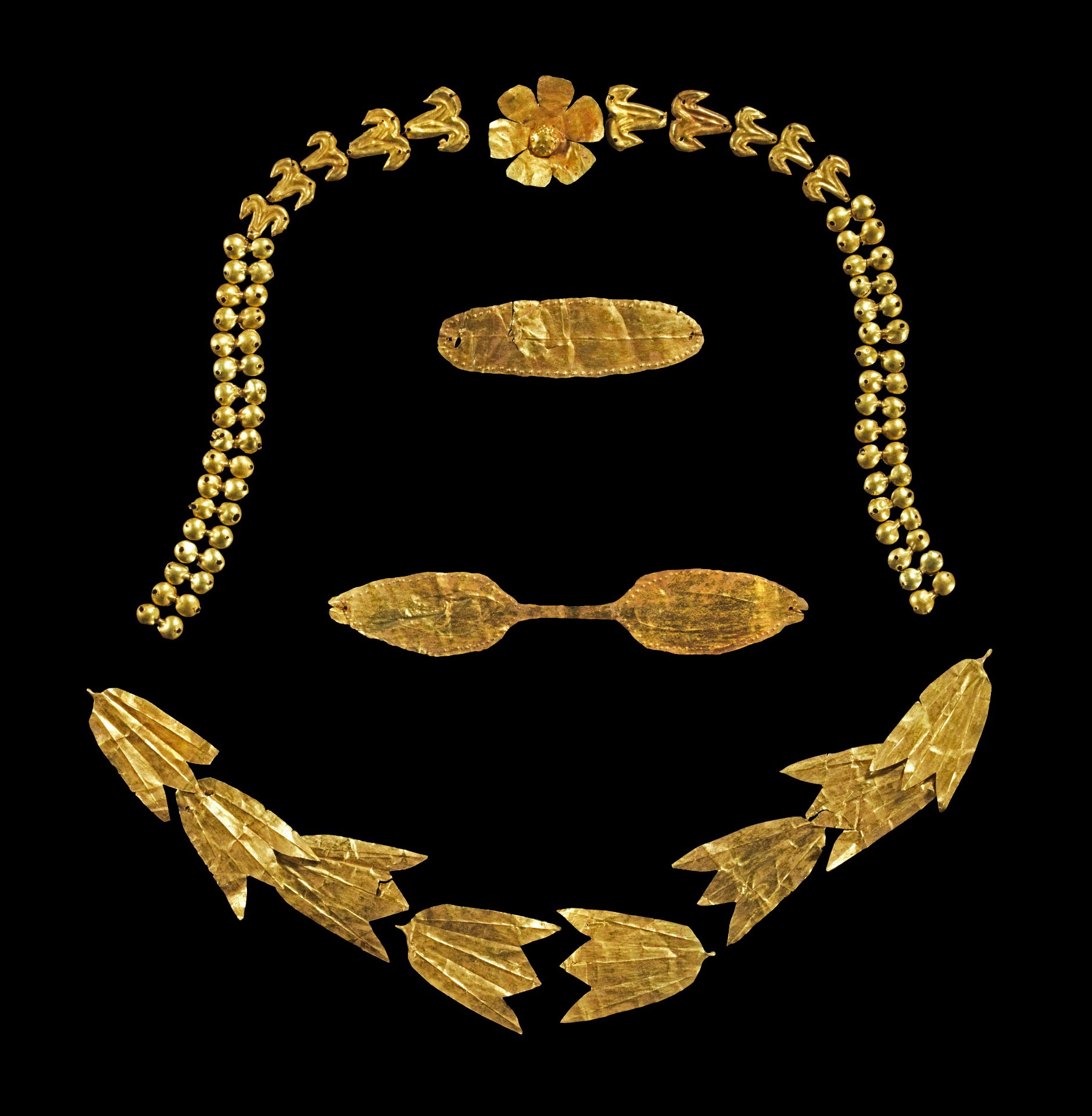 Collection of gold jewellery.