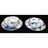 A PAIR OF 18TH CENTURY LOWESOFT PORCELAIN DISHES decorated in the 'Dragon' pattern, 17.5cm diameter,