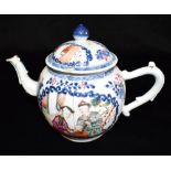 A CHINESE PORCELAIN TEAPOT the reserves enamelled with a couple and child in a garden,