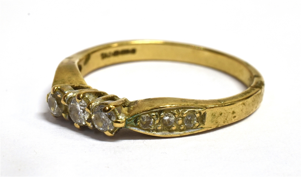 A DIAMOND THREE STONE 9CT GOLD RING with diamond set shoulders, stamped, total diamond weight of 0. - Image 3 of 4