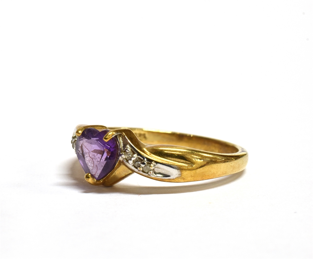 A HEART SHAPED AMETHYST SET 9CT GOLD RING with diamond set twist shoulders, size O, gross weight - Image 3 of 4