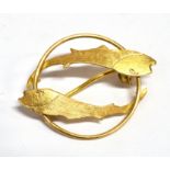 AN 18CT GOLD PISCES DOUBLE FISH BROOCH The small round hoop brooch applied with 2 fish, stamped