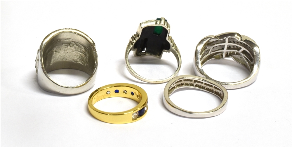 A BLACK AND WHITE DIAMOND SET SILVER RING together with two silver dress rings and two costume rings - Image 2 of 2