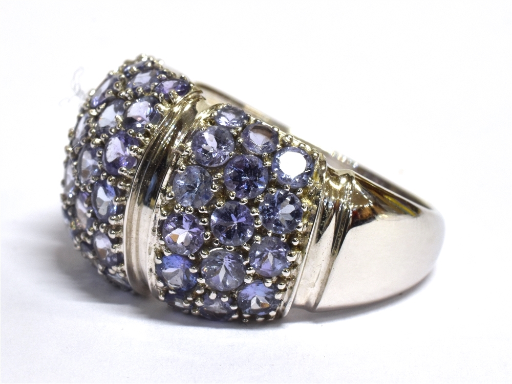 A 9ct WHITE GOLD TANZANITE SET DRESS RING Size Q approx 4.6 grams - Image 2 of 3