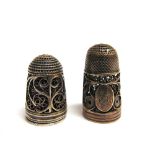 A LATE 18TH OR EARLY 19TH CENTURY SILVER FILIGREE COMBINATION THIMBLE & SCENT BOTTLE the tapering,