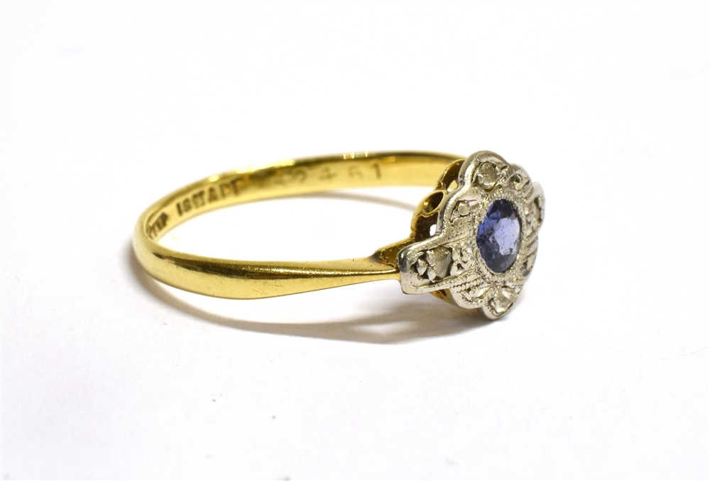 AN ART DECO SMALL SAPPHIRE AND DIAMOND SET CLUSTER RING The small central round cut sapphire with - Image 2 of 3
