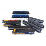 [OO GAUGE]. A B.R. COLLECTION comprising a Hornby Inter-City 125 set (power car, dummy power car and