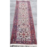 AN IVORY GROUND RUNNER 79cm x 262cm Condition Report : good condition Condition reports are