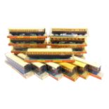 [OO GAUGE]. FIFTEEN ASSORTED GRAHAM FARISH G.W.R. COACHES comprising thirteen first/third