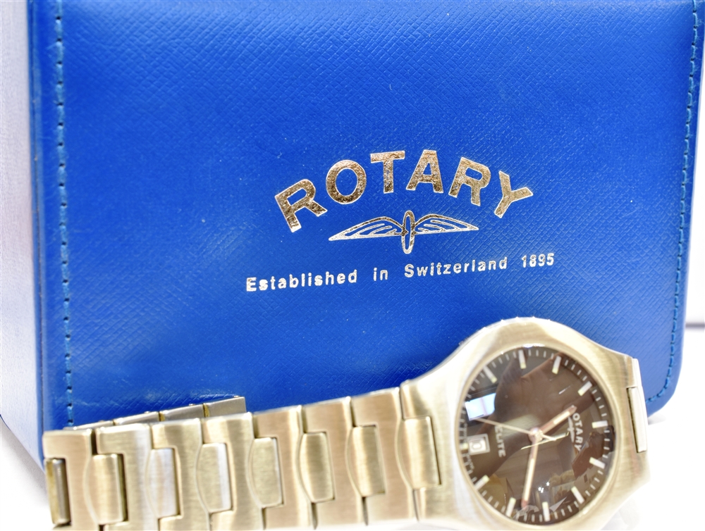 A GENT'S STAINLESS STEEL ROTARY ELITE WRISTWATCH with spare links - Image 6 of 6