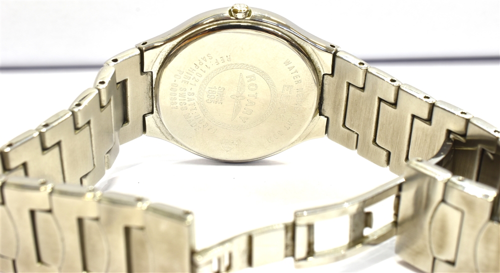 A GENT'S STAINLESS STEEL ROTARY ELITE WRISTWATCH with spare links - Image 4 of 6