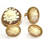 A 9CT GOLD CAMEO RING with a pair of matching cameo stud earrings (one butterfly missing), the