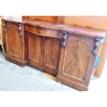 VICTORIAN MAHOGANY SIDE CABINET, the central section having a pair of twin doors opening to reveal a