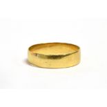 AN 18CT GOLD BAND RING hallmarked for Birmingham 1916, ring size W-W ½ weight approx. 4.4 grams