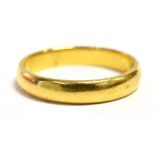 A 22CT GOLD BAND RING Hallmarked for Birmingham 1902, ring size K ½ weight approx. 3.3 grams