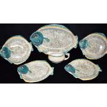 A BURLEIGH WARE FISH SERVING SET comprising large fish platter 41cm wide, four plates and a jug