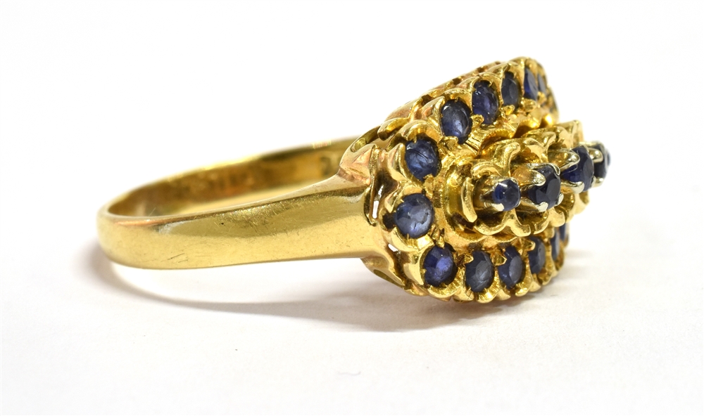 AN 18CT GOLD SAPPHIRE CLUSTER RING The boat shaped cluster head set with 21 small sapphires with the - Image 2 of 3