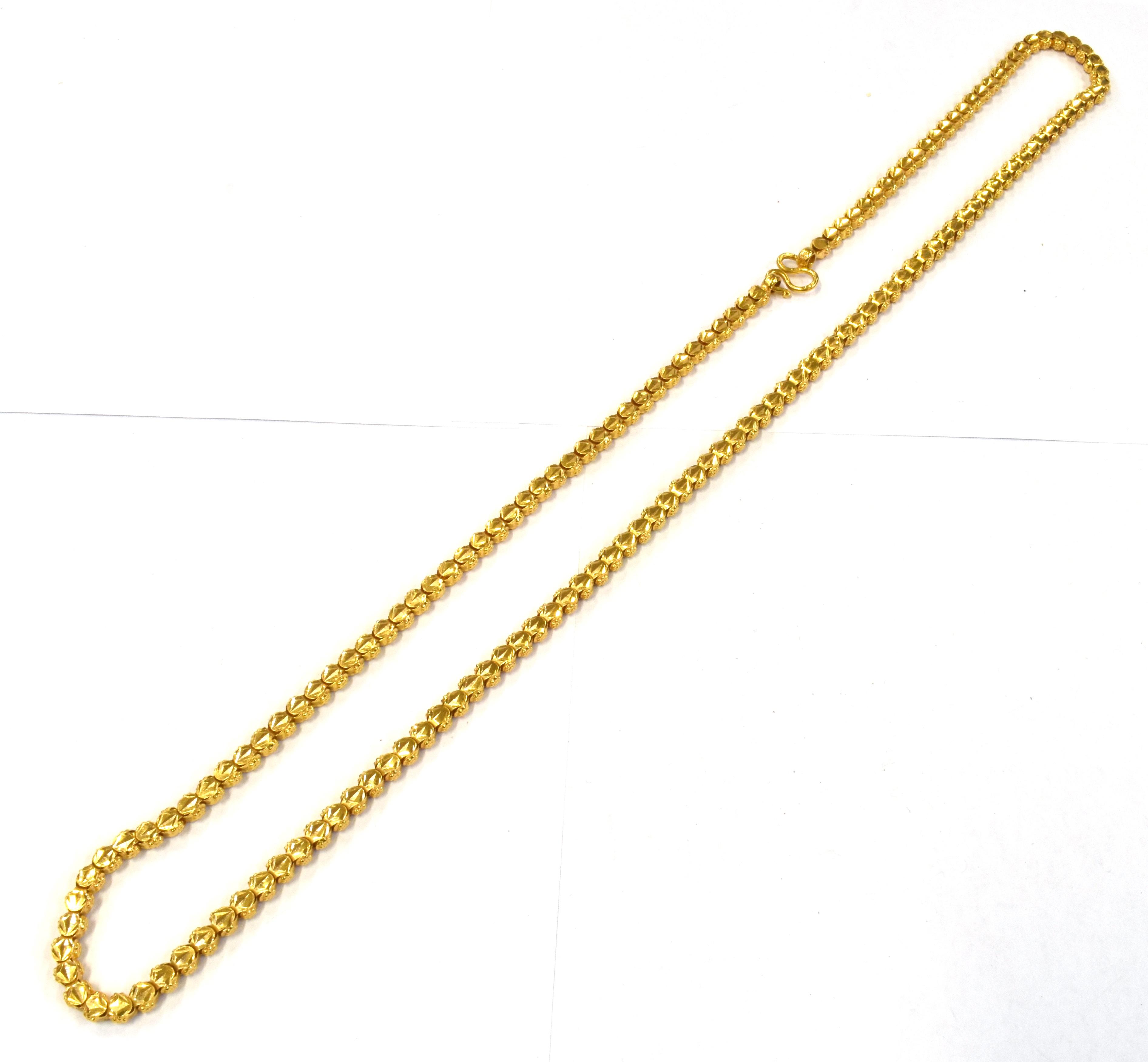 AN ARABIAN GOLD FANCY LINK NECKLACE with shepherd hook clasp, stamped 22KT, complete with box,