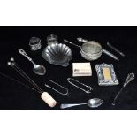 A COLLECTION OF SILVER AND WHITE METAL ITEMS to include an Edwardian silver shell dish, hallmarked