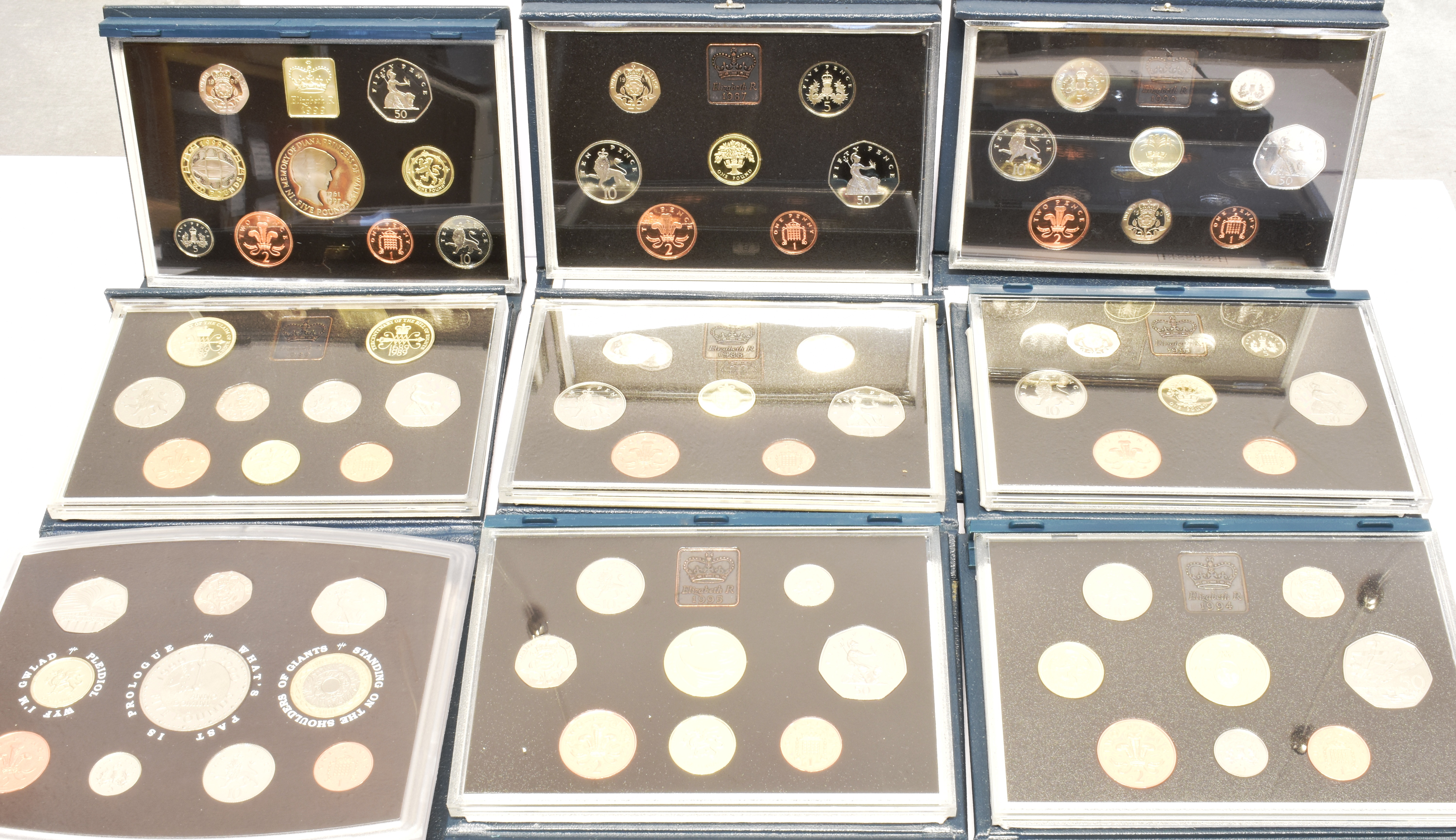 GREAT BRITAIN - ELIZABETH II, COIN SETS, 1970-1978, 1980-1991, 1994-2000 each in a hard plastic