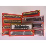 [OO GAUGE]. A G.W.R. COLLECTION comprising a Hornby No.R759, G.W.R. Hall Class 4-6-0 tender