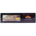 [OO GAUGE]. A BACHMANN NO.32-900A, B.R. CLASS 108 2-CAR D.M.U. lined green livery with speed