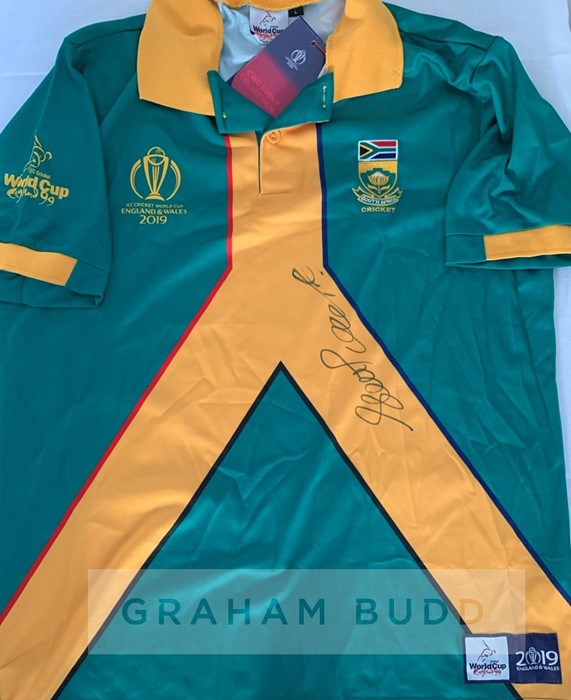 South Africa cricketer Shaun Pollock signed memorabilia, comprising: signed South Africa replica - Image 3 of 4