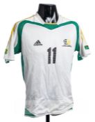 Elrio Van Heerden white South Africa No.11 away jersey, season 2004-06, short sleeved with country