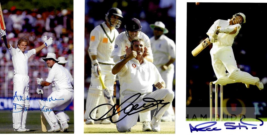 Collection of 11 England former Test Match cricketers’ signed postcards, including deceased players, - Image 2 of 4