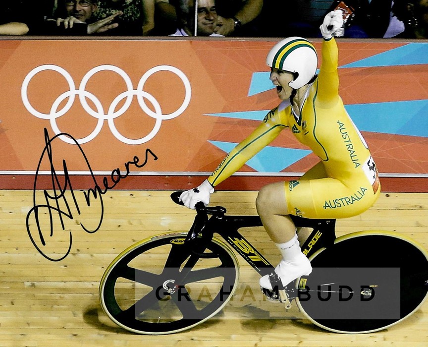 Four signed photographs of major international cyclists, comprising: Mark Cavendish (UK) Tour De - Bild 4 aus 4