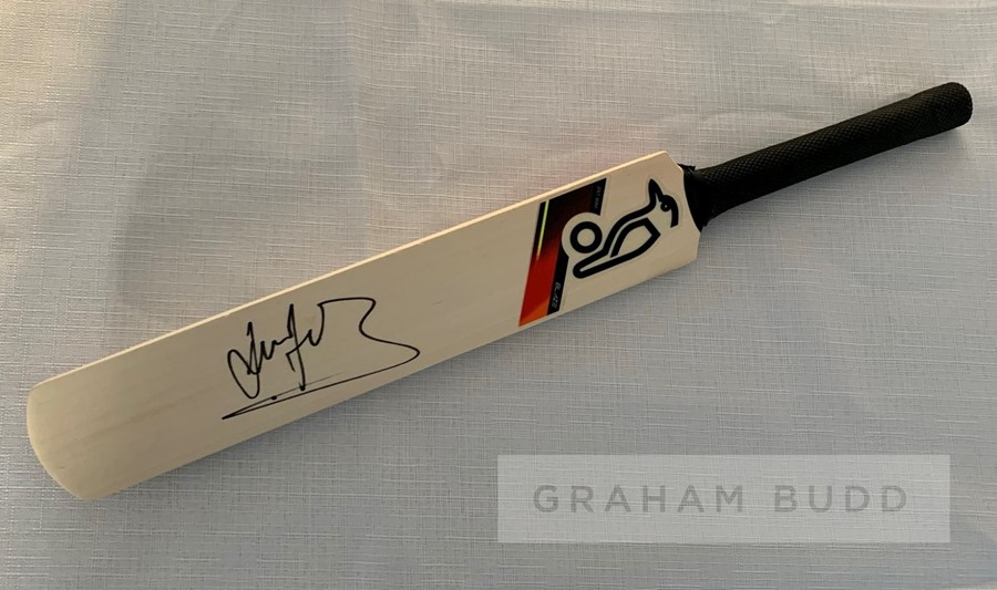 Australia cricketer Dean Jones signed memorabilia, former Australian ODI champion, who sadly - Image 3 of 3