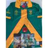 South Africa cricketer Shaun Pollock signed memorabilia, comprising: signed South Africa replica
