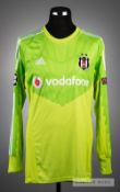 Cenk Gonen lime green Besiktas No.1 goalkeeper jersey v Arsenal in the UEFA Champions League at