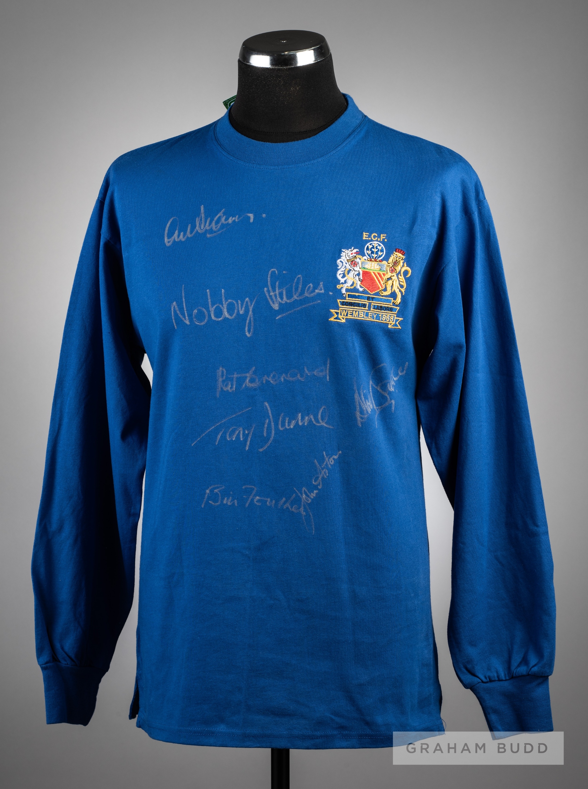 Manchester United Legends signed blue Wembley 1968 retro jersey,  long-sleeved, with embroidered